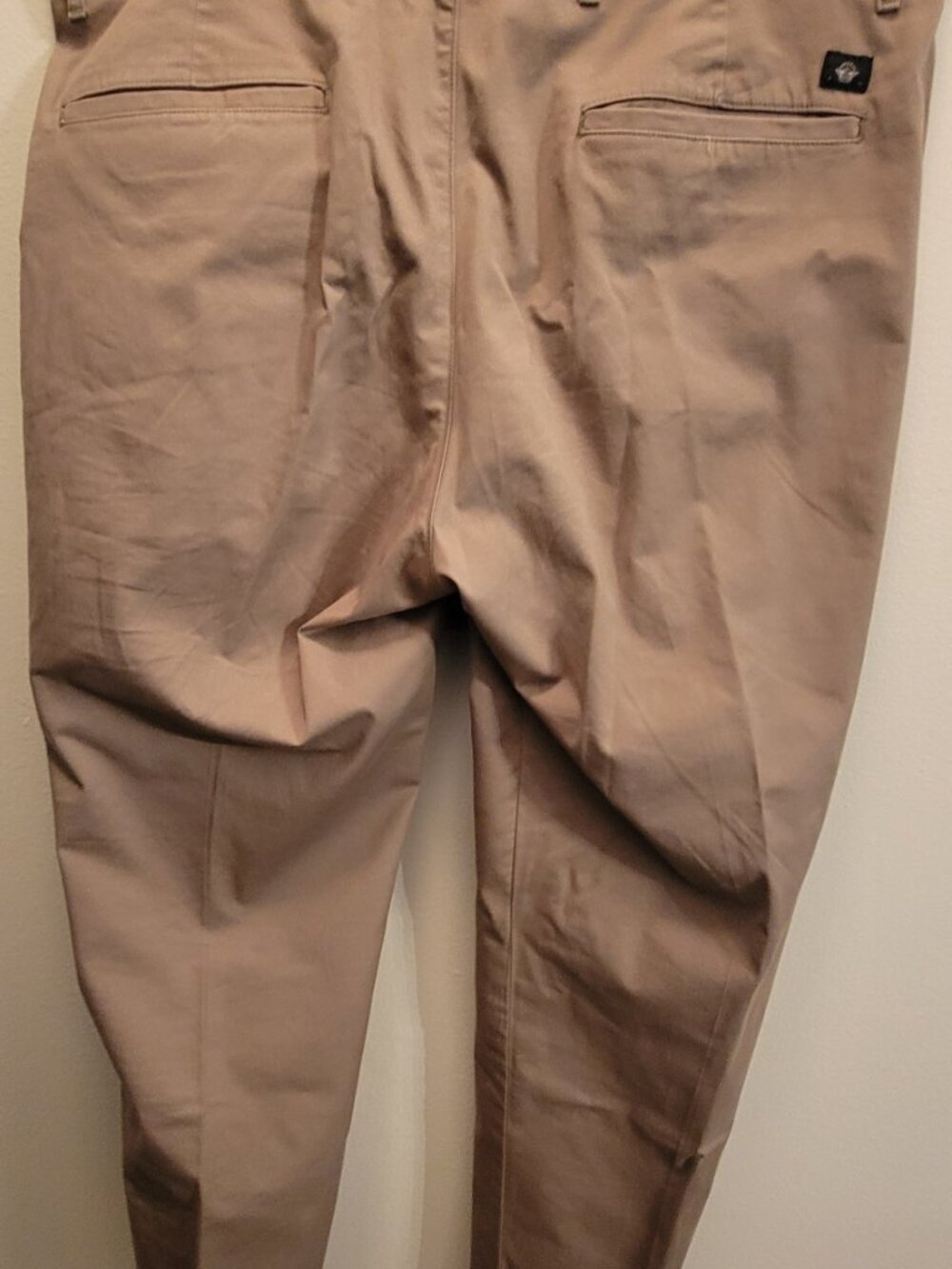 Dockers Khaki Chinos - 36x30 - Picture 2 of 5
